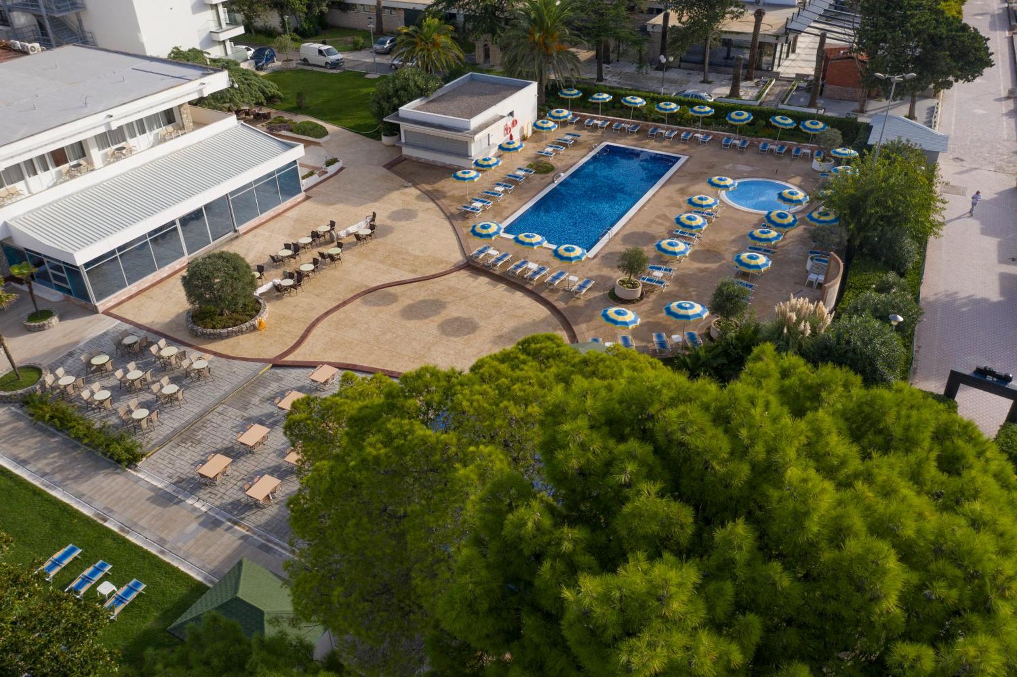 Montenegro 4*